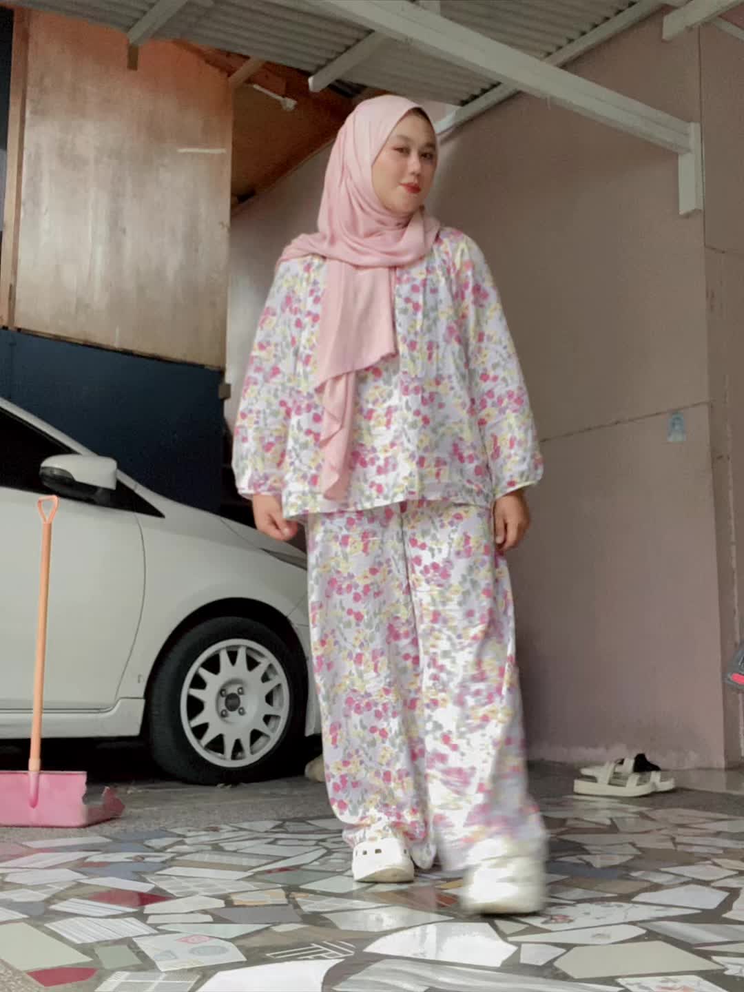 review image 0