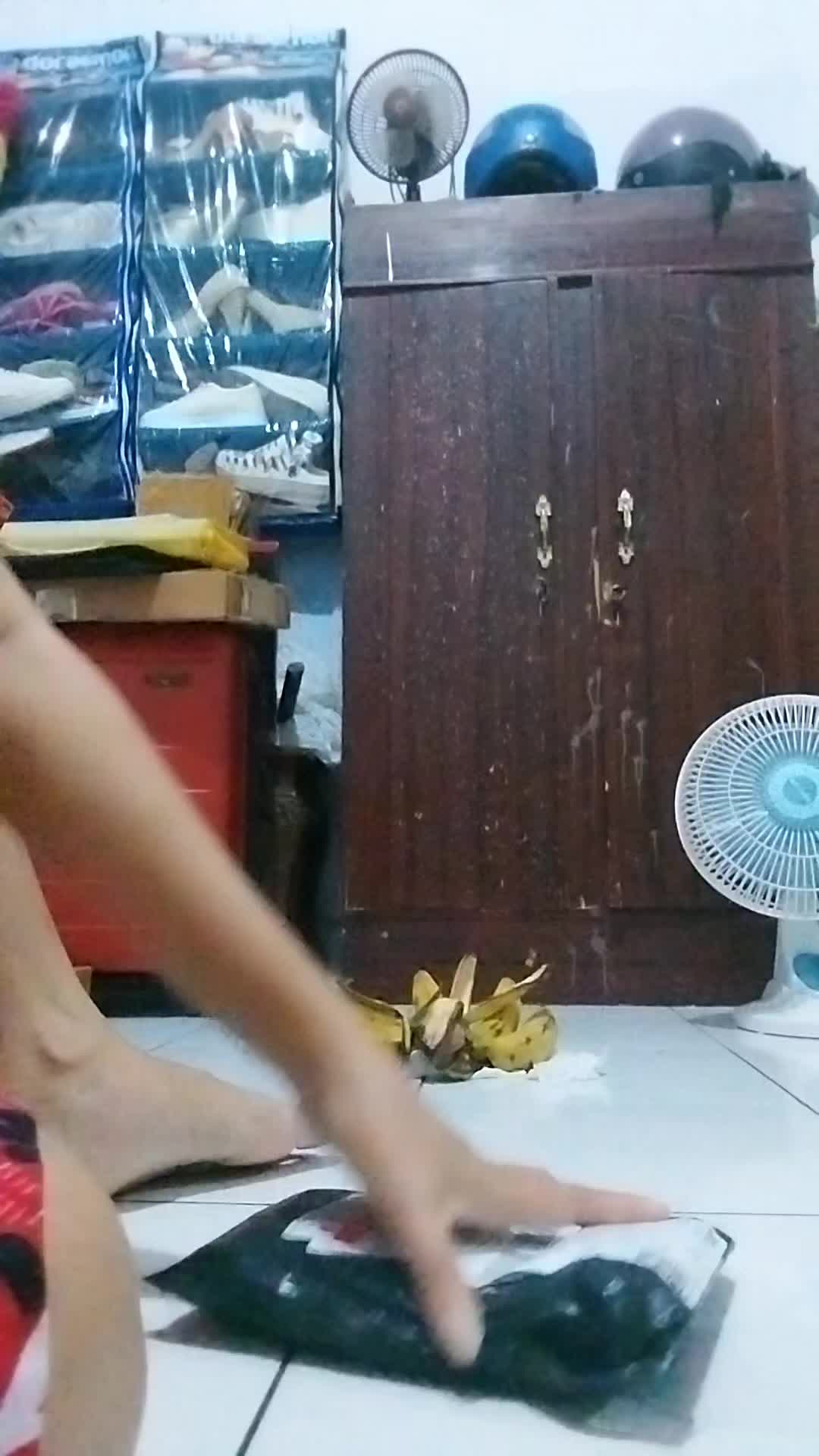 review image 0