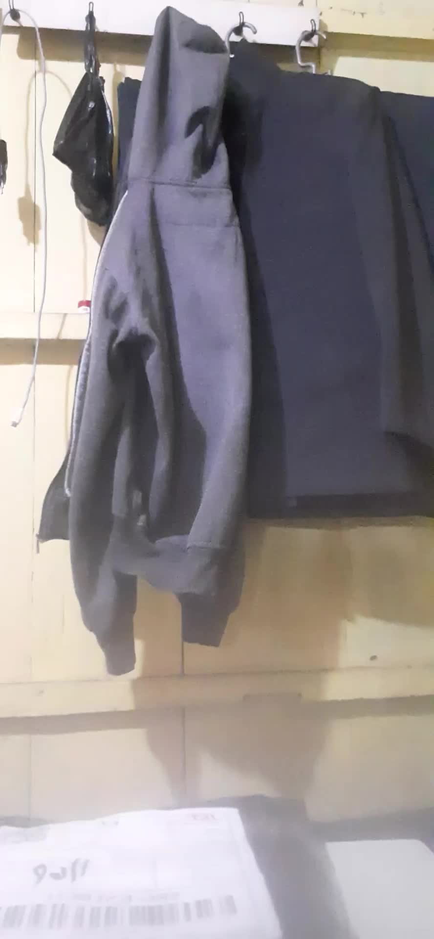 review image 0