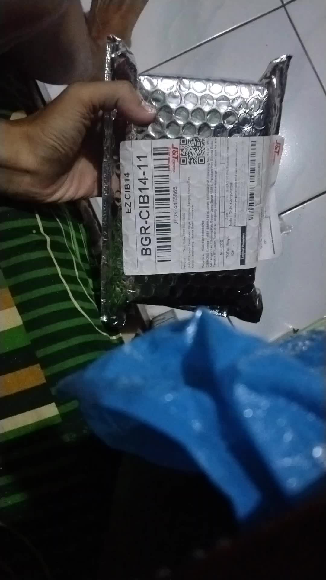 review image 0
