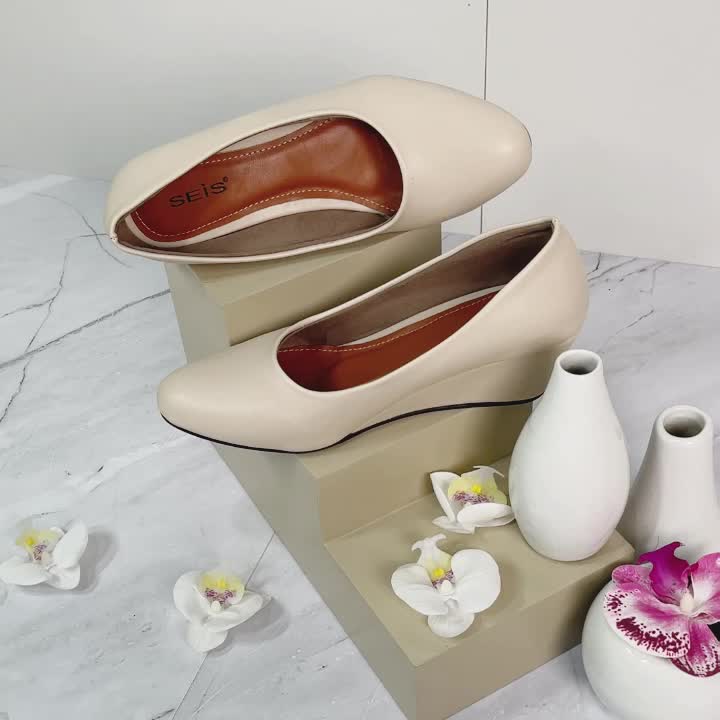 Seis Vancy Sepatu Wedges Wanita 5 cm Heels Shoes