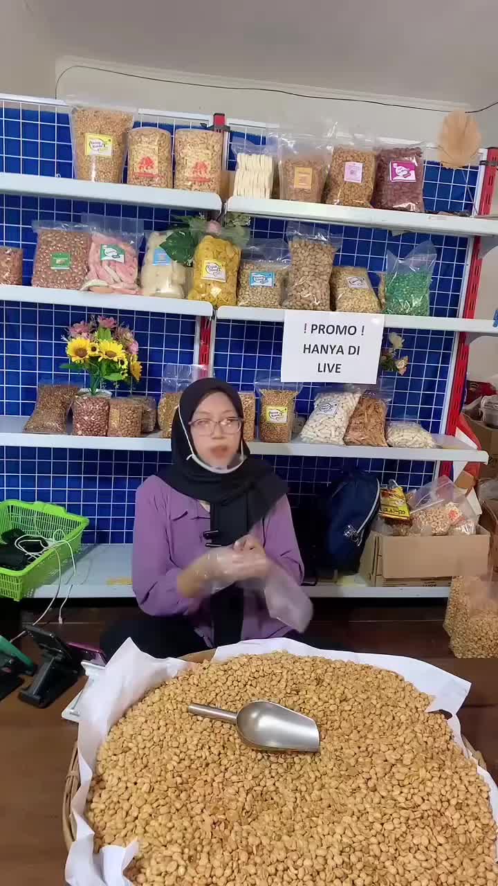 1KG Kacang Bawang Renyah dan Gurih Kacang Goreng Bawang