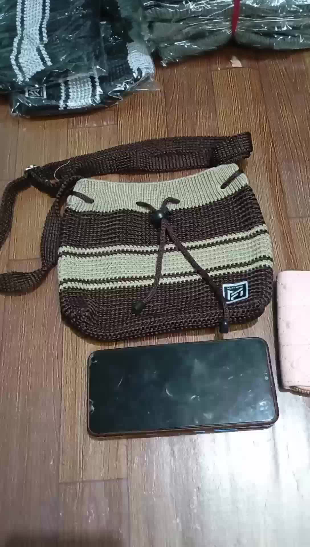 Tas Selempang Wanita Rajutan Halus Terbaru Motif Kombinasi Serut Lebar Muat Hp Dan Dompet