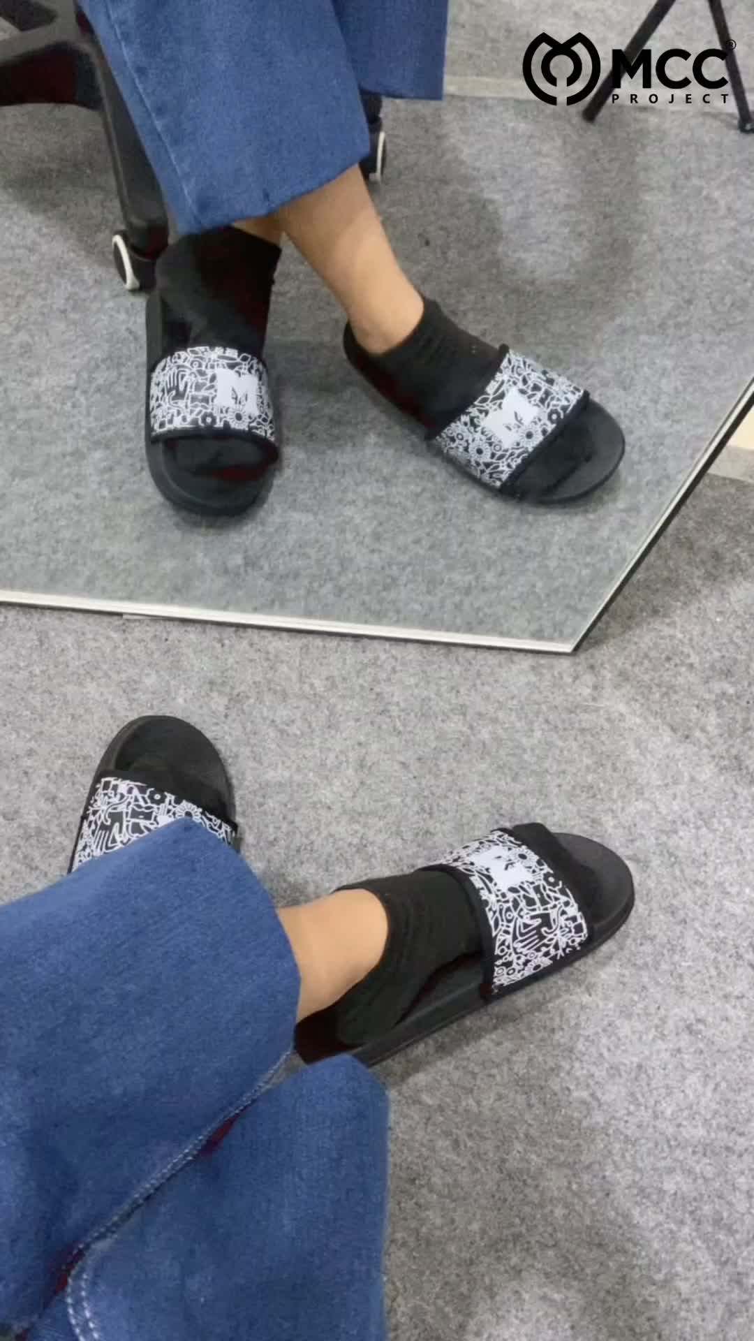 Sandal Selop Pria Slip On Distro Casual Pria Wanita Dewasa DM Black - Selop, Shoes Sendal Jepit