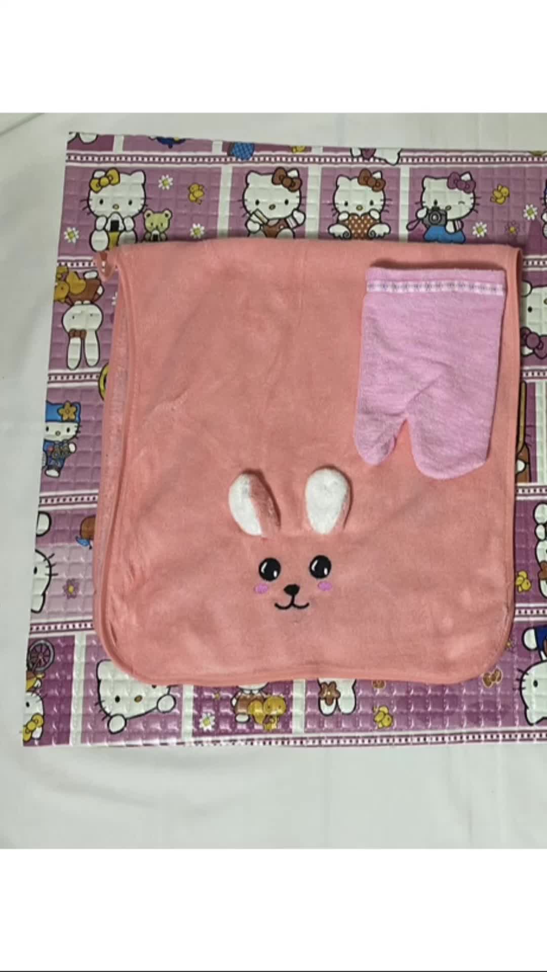 Paket Bundle Perlengkapan Mandi Bayi Newborn isi perlak ompol, Handuk Kuping Karakter dan Waslapu jari Laki-Laki & Perempuan
