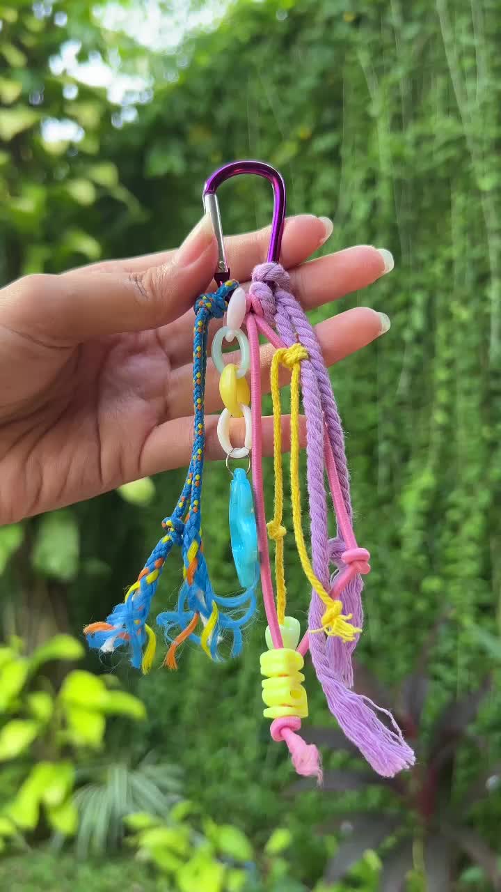 Gantungan Tas Sekolah Estetik Gantungan Macrame Bag Charm Tali Rajut Rainbow K10