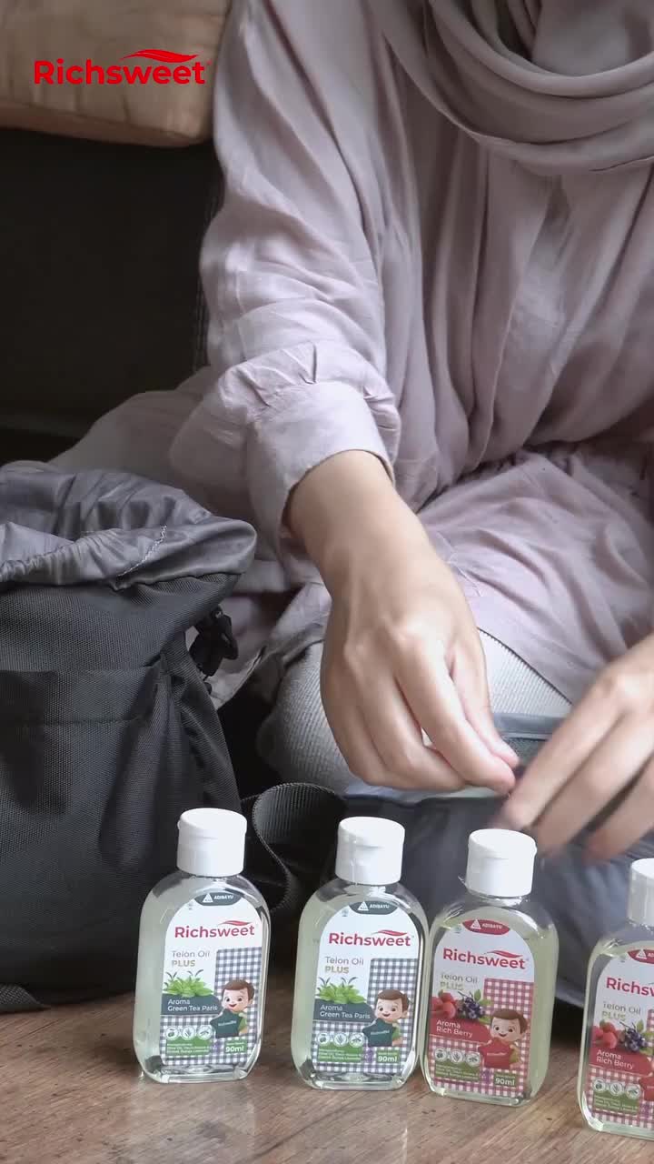 Richsweet Minyak Telon Plus Aroma Rich Bery 90ml [2 BOTOL] | Perlindungan sampai 12 Jam Anti Nyamuk + Ekstrak Daun Bidara