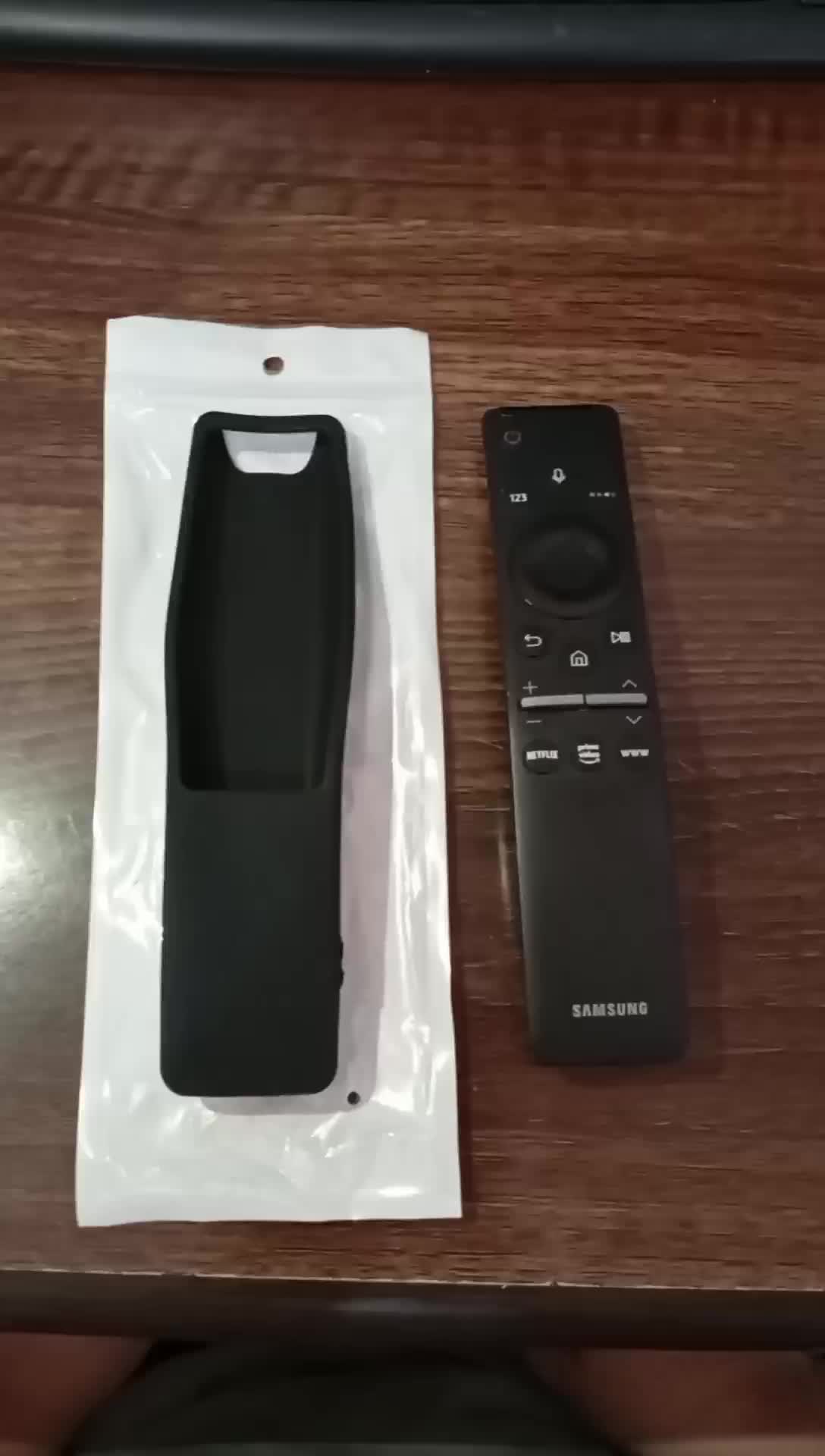 sarung remote smart tv samsung silicon Hitam