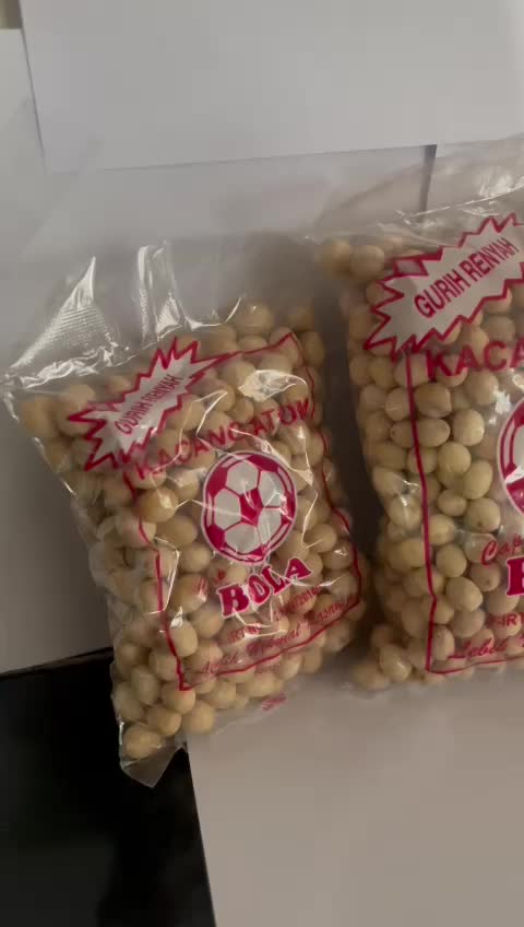 Kacang Atom Cap Bola Samarinda Renyah Gurih Tanpa Pengawet Khas Samarinda