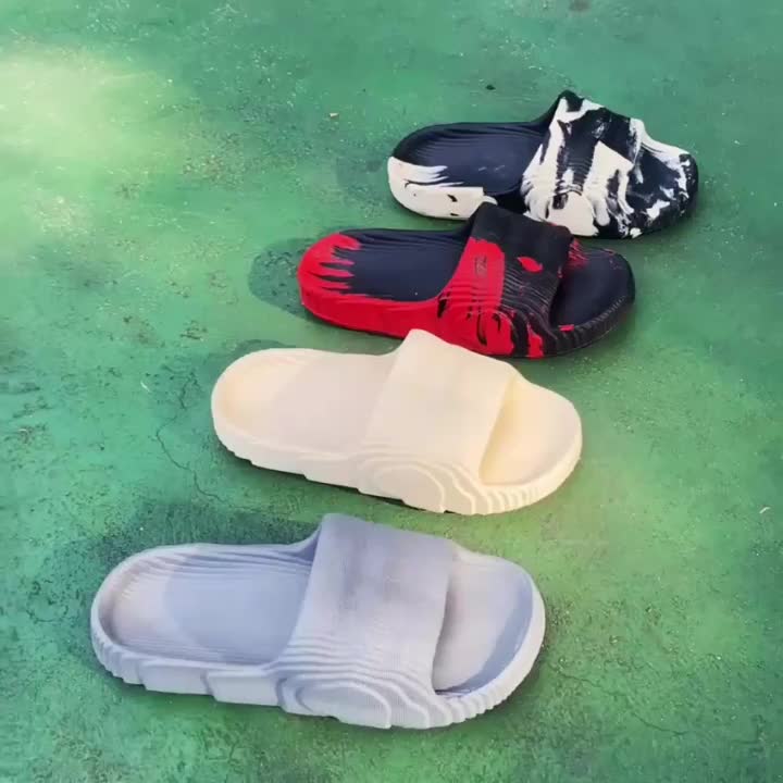 Sandal Pria Slip On Motif Loreng Kasual Kekinian Terbaru 2025 Sendal Karet Cowok Selop Hitam Merah