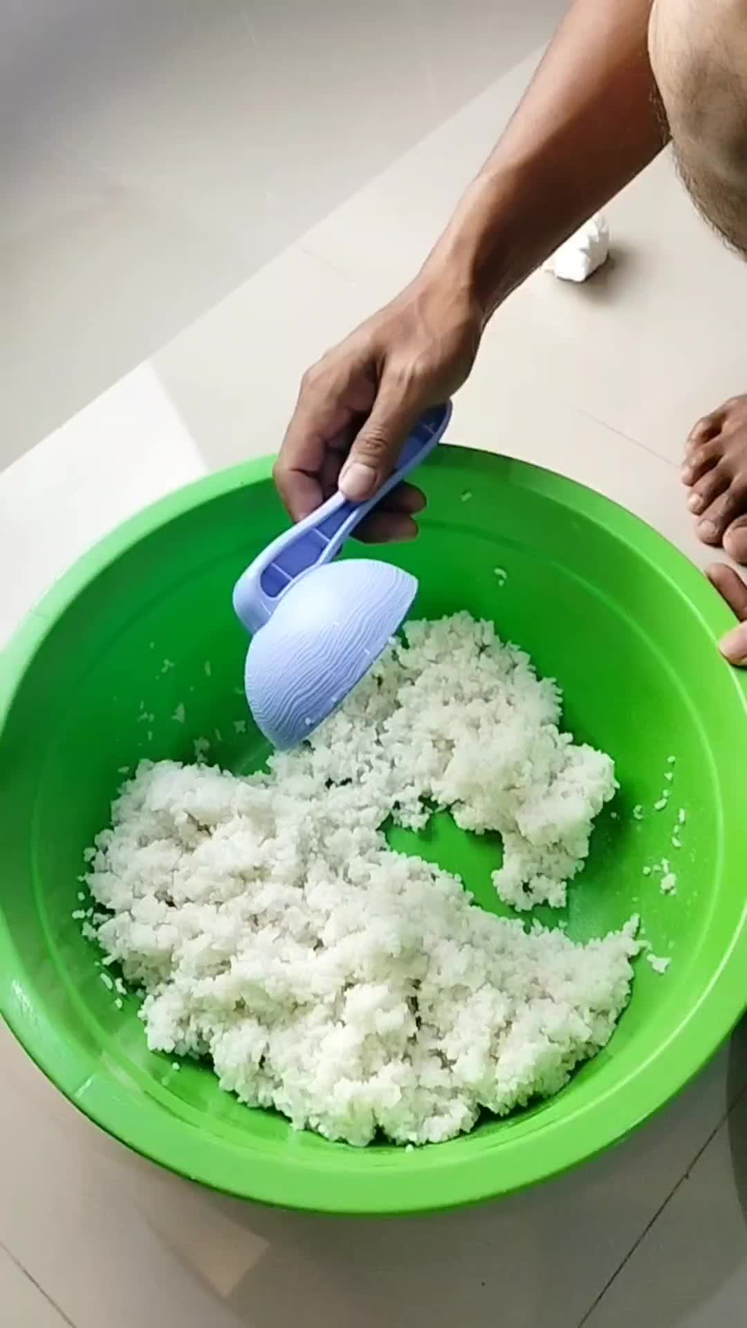 Grosir Cetakan Nasi Padang Bulat Setengah Lingkaran Plastik / Takaran Nasi Uduk Centong Nasi Bulat