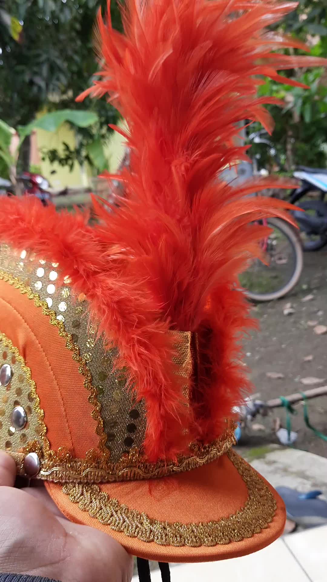 TOPI MAYORET JAMBUL DAN BULU ANGSA (WARNA BISA CUSTOM)