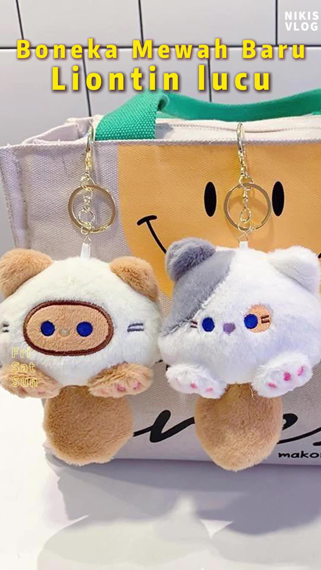 Gantungan Kunci  Rantai Kartun Kreatif Boneka Mewah Kucing Beruang Kucing Bermata Besar Liontin Aksesori Ransel Bunyi Mencicit Lucu Meow Secret Jelly Keychain Matching matching  keychain keychain  couples