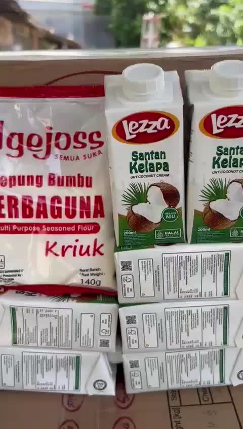 Promo 2 Pcs x 200ml Santan Cair Kelapa Lezza Bonus 2 Pcs Tepung Kriuk Serbaguna 140gr  Asin Pedas Spices