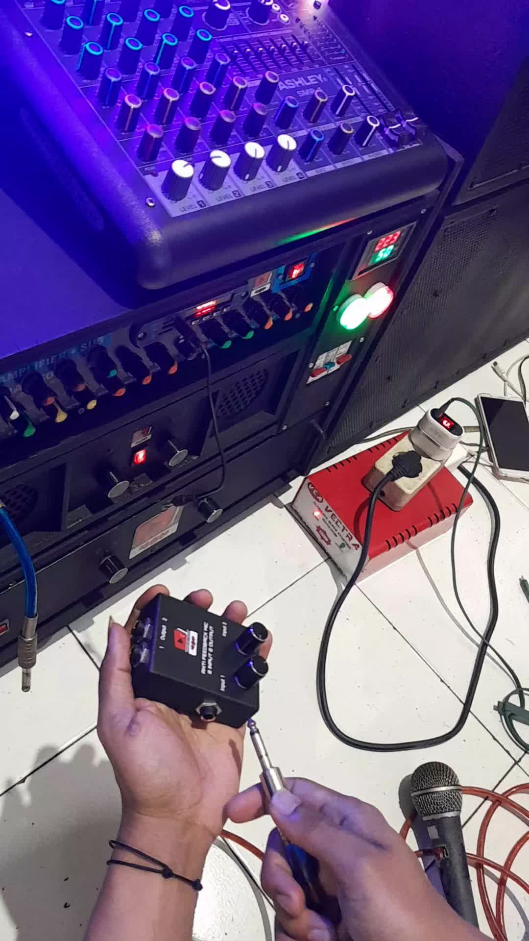 ANTI FEEDBACK MIC 2 INPUT 2 OUTPUT Murah