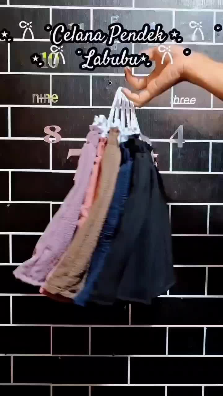 Celana Pendek Anak Perempuan Usia 4-12 Tahun Bahan Crinkle Airflow Premium Sablon Labubu Viral Kulot Size L, XL, XXL Comfortable & Adem untuk Sehari-hari
