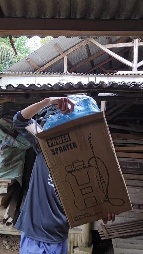 REAIM Sprayer Elektrik Kapasitas Besar 13L Dilengkapi Selang 1m dan Tali Ransel Nyaman Cocok untuk Kebun Sawah - hijau 15L