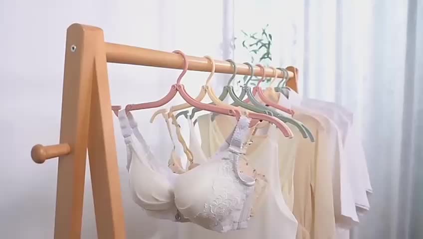 Hanger Baju Lipat Portable Gantungan Pakaian Travel Multifungsi
