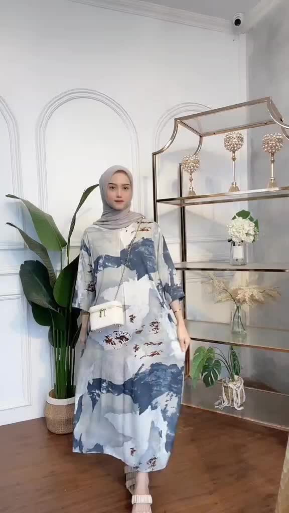 DASTER KEKINIAN MOTIF TANGAN 3/4 Wanita Busui