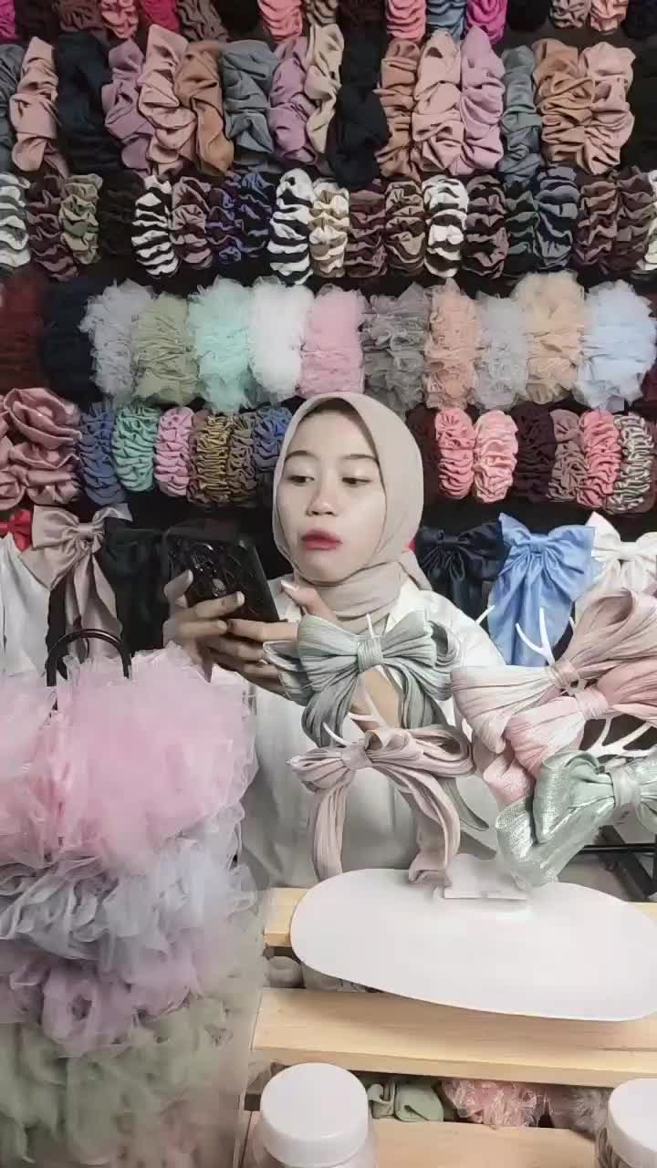 Scrunchie Tile Premium Ikat Rambut Cepol Tile Hijab Mewah - Model Terbaru Wanita