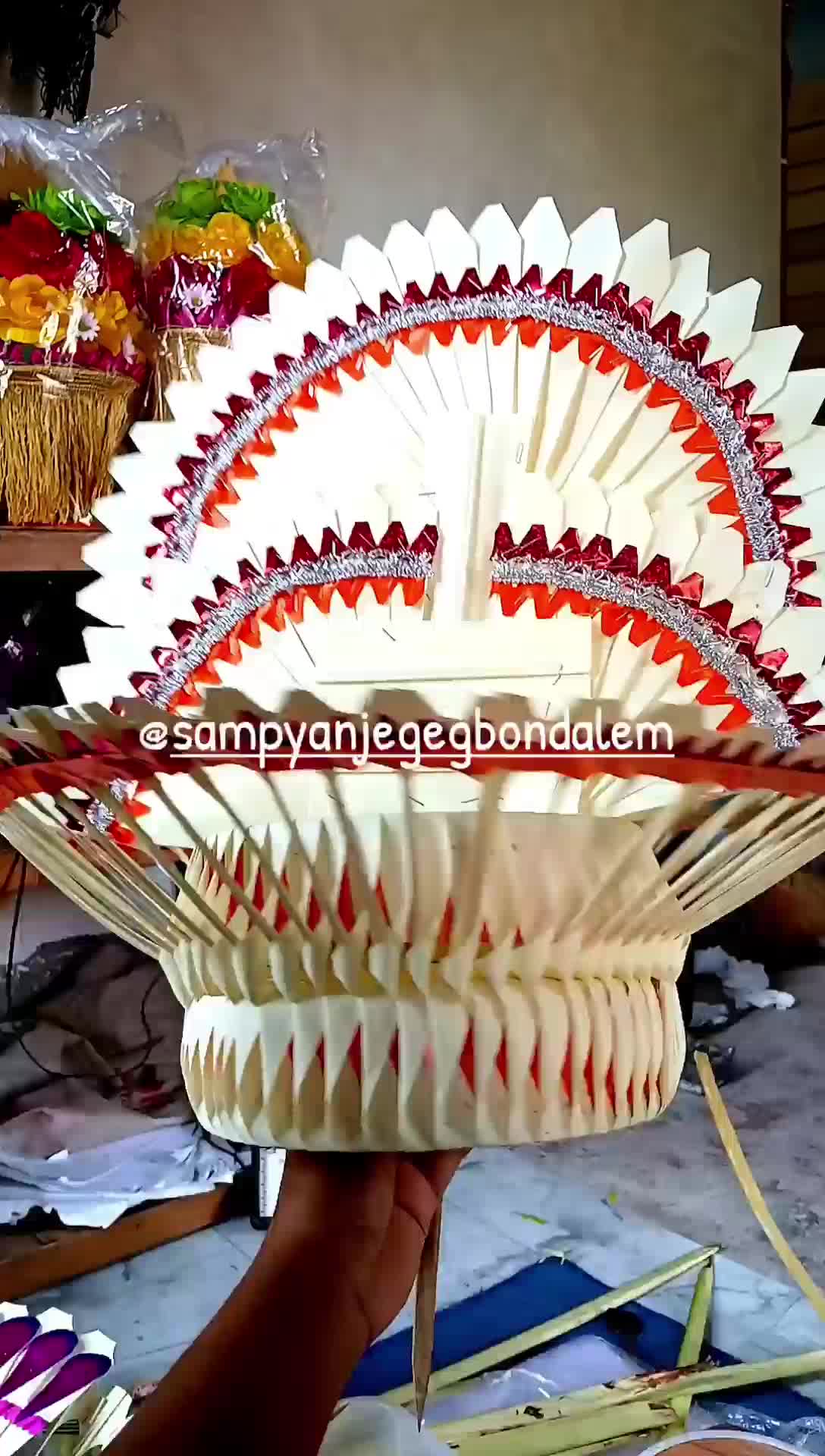 sampyan gebogan maroon orange