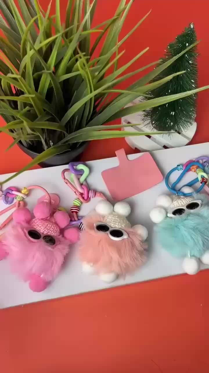 Gantungan Handphone COAL Lucu Gantungan Kunci Hiasan Tas Boneka Cute COAL Balls Keychain dengan Desain Rex Bulu Kecil untuk Ponsel dan Casing Anda