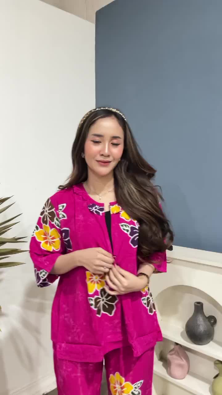 Setelan Celana Panjang ABG Sleting Batik Pekalongan Putri Laila Baju Dewasa Formal Nyaman Pendek Wanita Katun Motif Tangan Santai Kancing Atasan