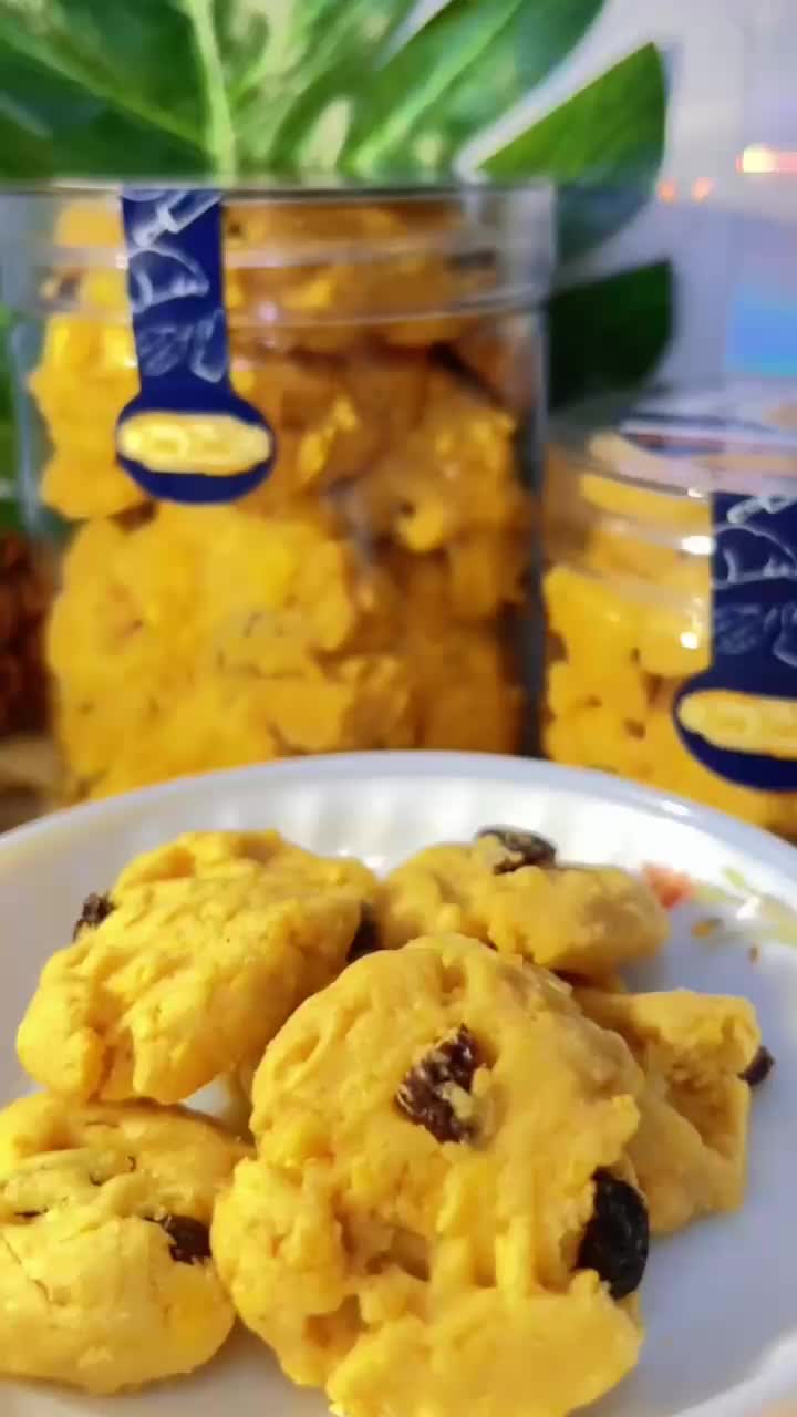 Kue Kering Corn Flakes Cookies Toples 600ml & 400ml by zee zee cookies