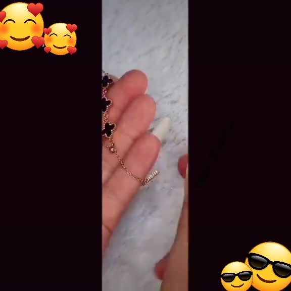 Kalung Perhiasan Wanita Anti Karat Anti Luntur clover  necklace  Titanium Emas Permata