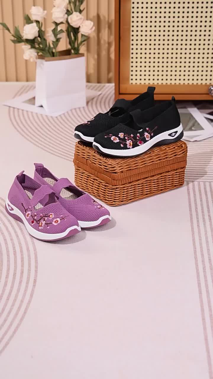Sepatu Wanita Solway Sneakers Cewek Casual Cross Strip Flat Fly Knit Shoes Slip On Anti Licin - Hitam - Karet Running Running