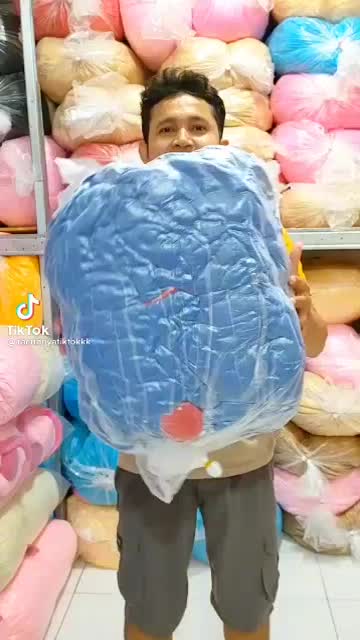 BONEKA DORAEMON BESAR GIANT SUPER JUMBO 1 METER SNI KADO ULANG TAHUN TEMAN PACAR