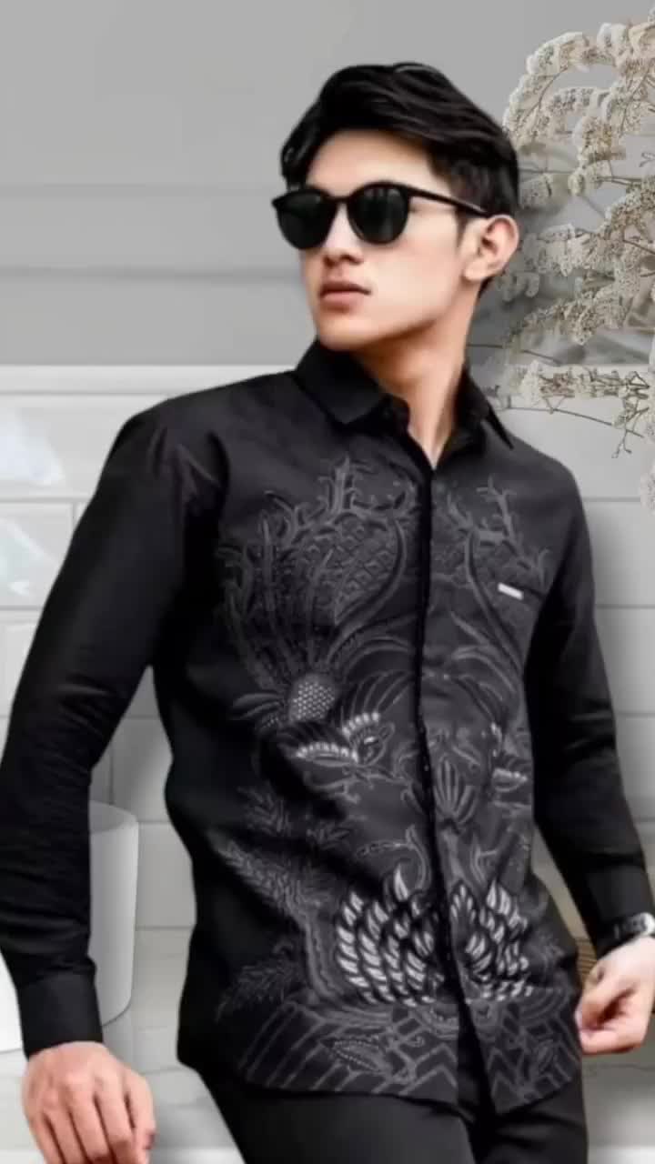 KEMEJA BATIK PRIA LENGAN PANJANG HITAM MOTIF PUSOKO Dewasa