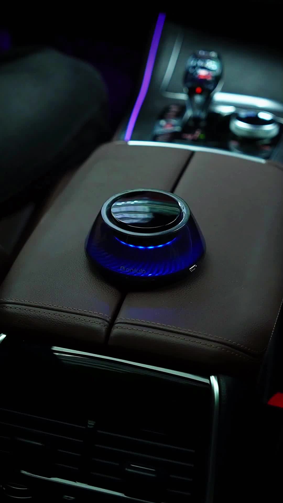 New Launch Diffuser Aromaterapi Penyegar Udara Mobil Padat Pengisian Tenaga Surya Auto Start Stop Car Fragrance 5 Lampu Suasana yang Dapat Disesuaikan Pewangi Tahan Panas Untuk Mobil