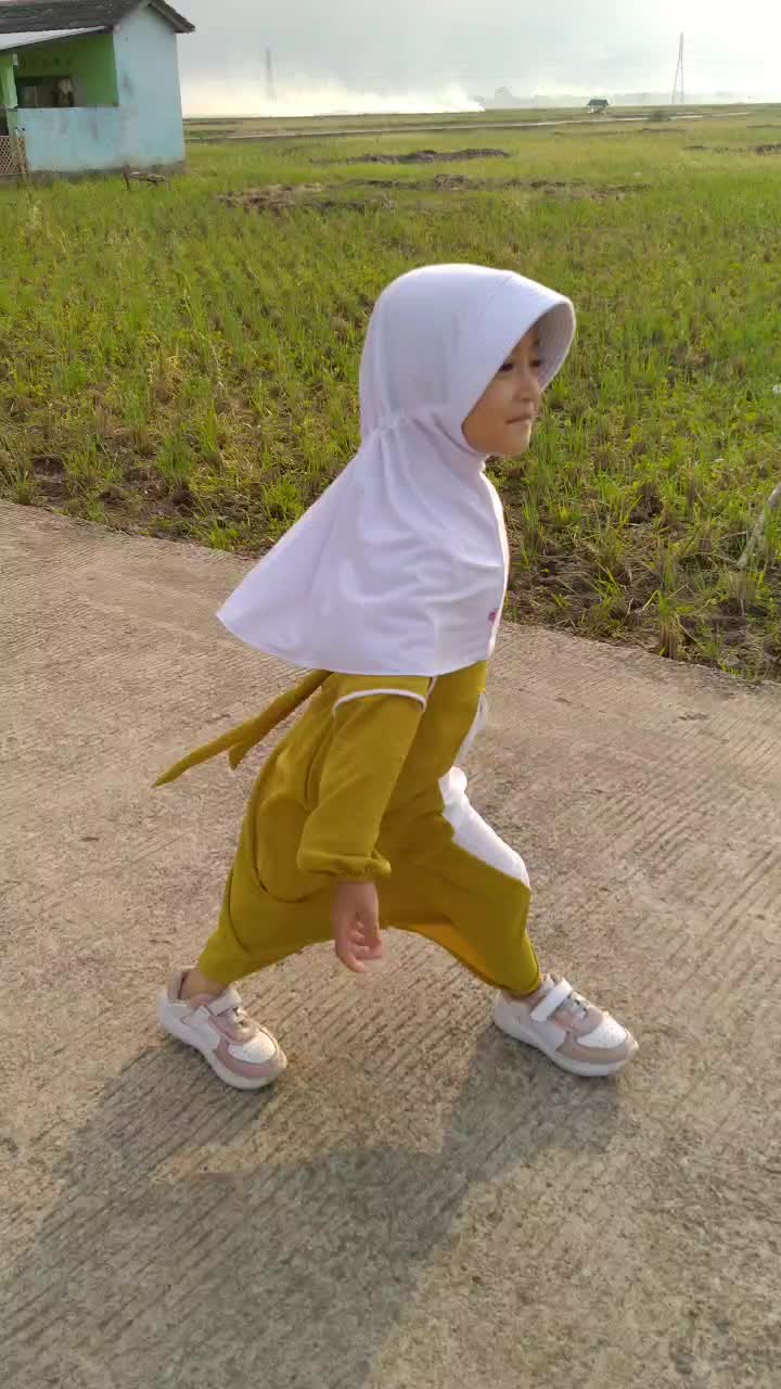 Kerudung Bergo Jilbab  Dagu Anak Perempuan Malay Instan Cantik Bahan Adem Nyaman