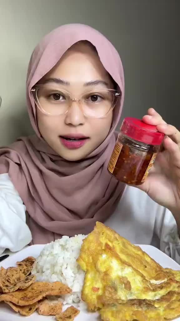 Dapur Mbakla | Sambel Cumi Ayam Suwir Cakalang Cumi Ijo Pedas