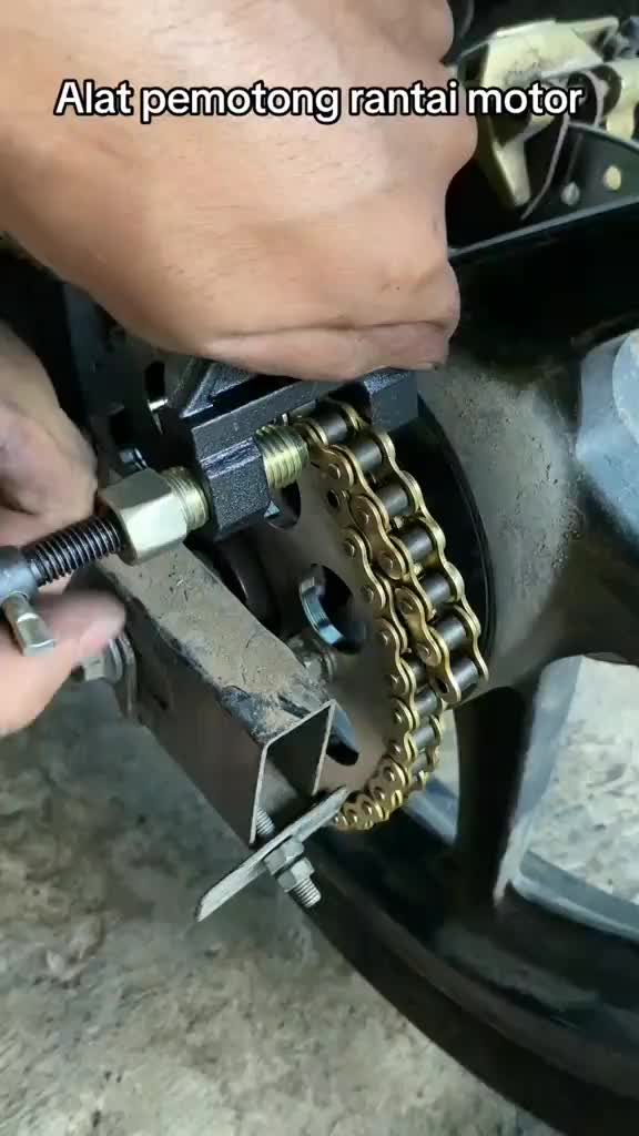 ALAT PEMOTONG RANTAI SEPEDA / SEPEDA MOTOR CHAIN BREAKER