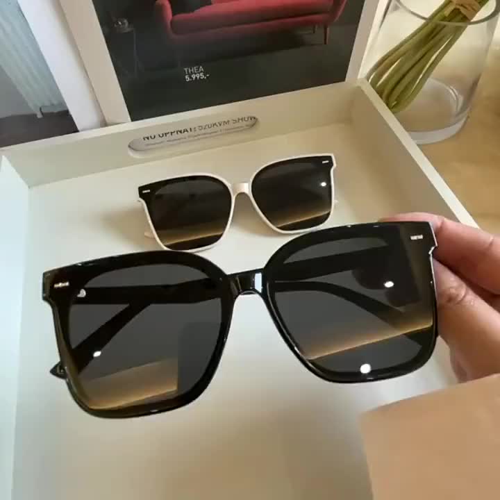 Kacamata Hitam Wanita Model Garis Oversize Sunglasses Korea new Fashion Lensa Eyewear Frame Plastik
