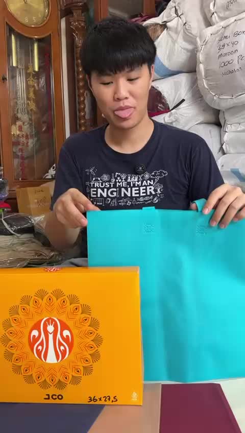 Tas Spunbond J.Co - Tas Spunbond Goodie Bag Box  XXL 37x27x27 / Tas Donut J.co 1 lusin