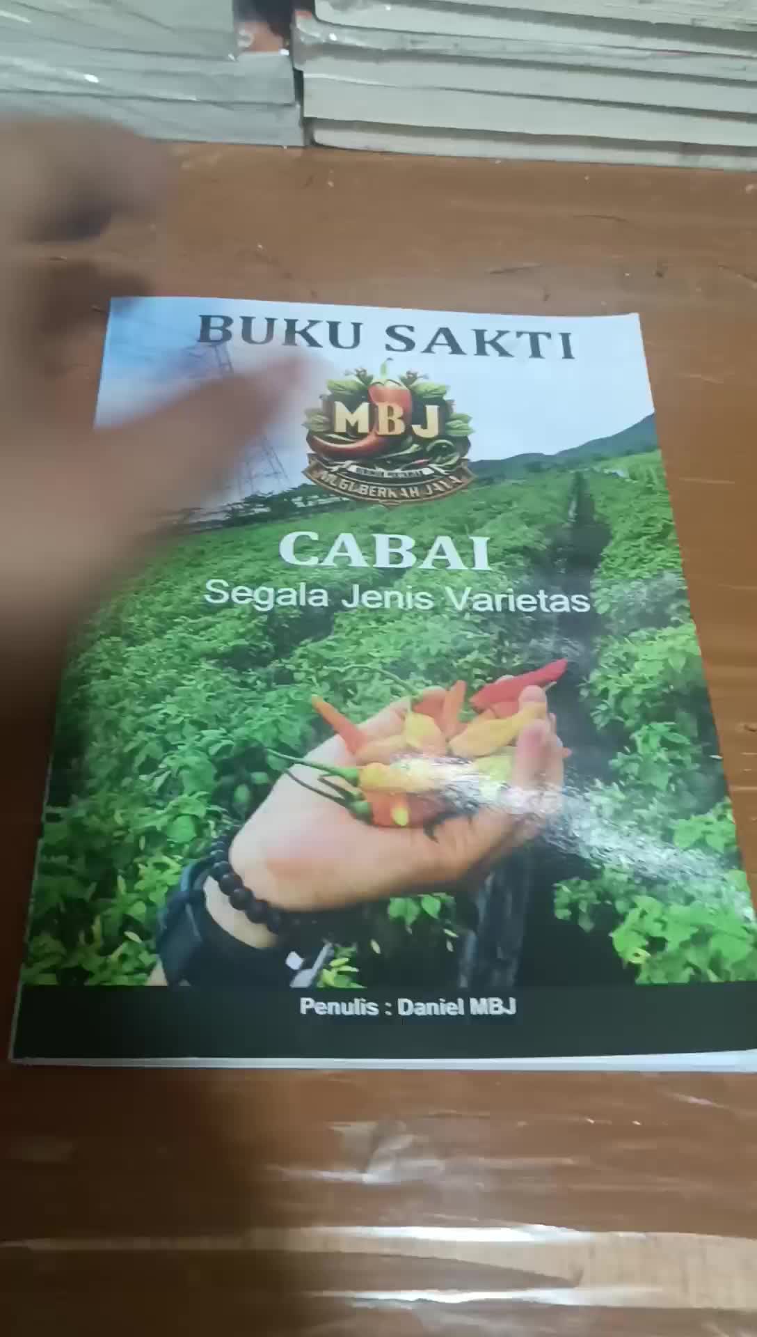 Buku Sakti Cabai segala jenis varietas fuul collor, serius 3,karangan, Daniel MBJ