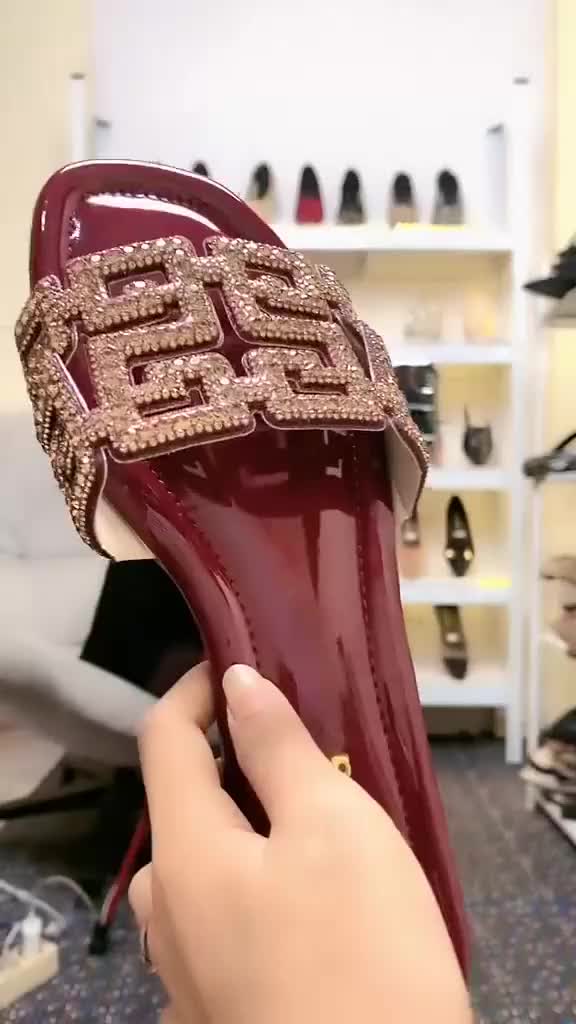 Kayzineva Sendal Flat Wanita Sol Karet Premium Anti Slip AB11