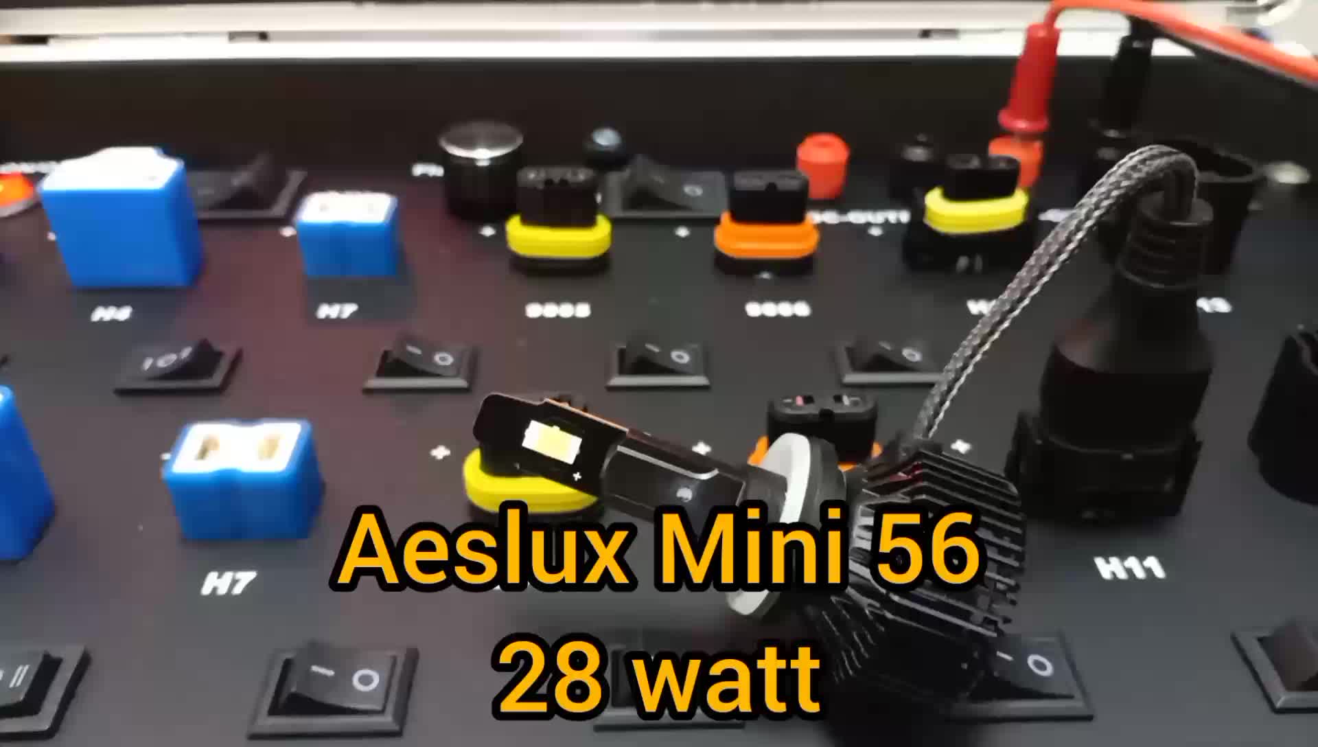 Aeslux Lampu Mobil Mini 56 LED 1 color putih 28 watt