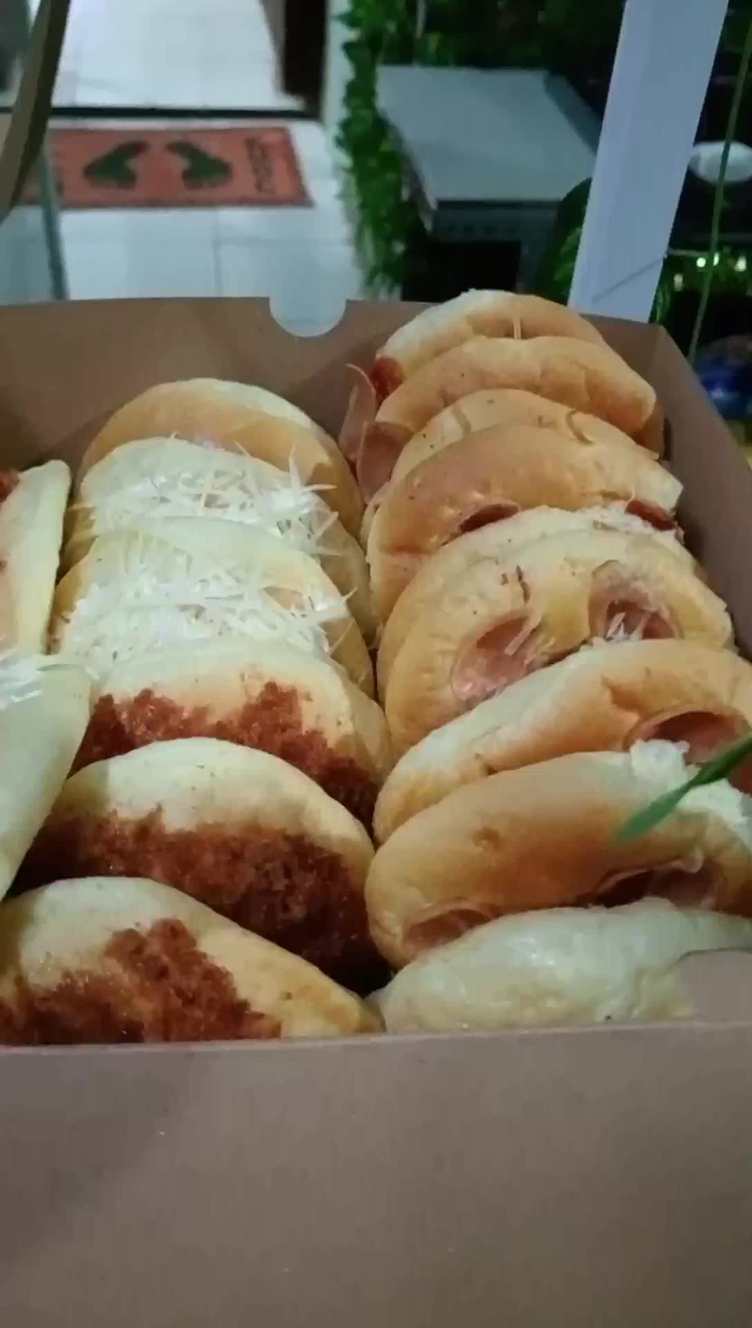 Roti mini aneka rasa isi 15 pcs makanan enak lembut dengan harga yg terjangkau