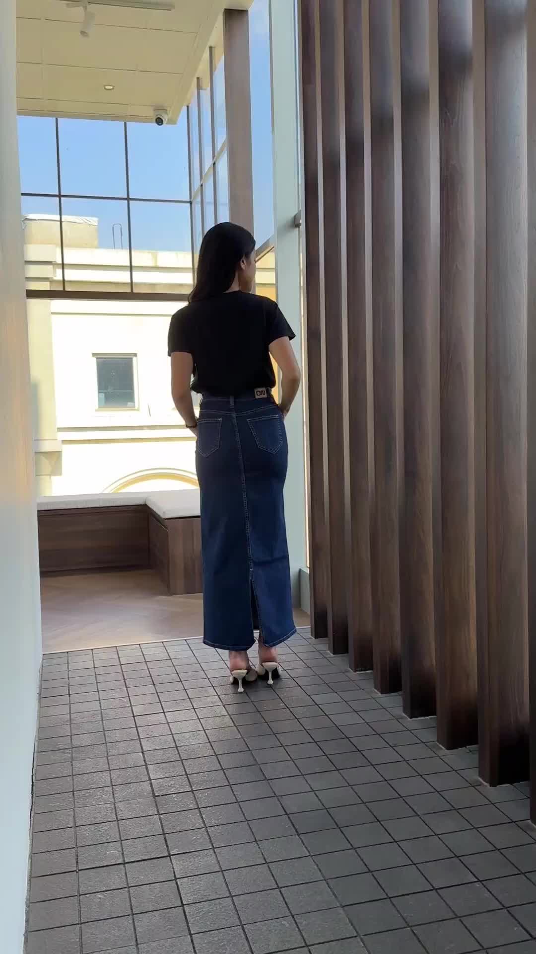Onetta - AMELIA (Dark Blue) - Rok Jeans Span Denim Panjang 8/9 Stretch Melar Warna Navy