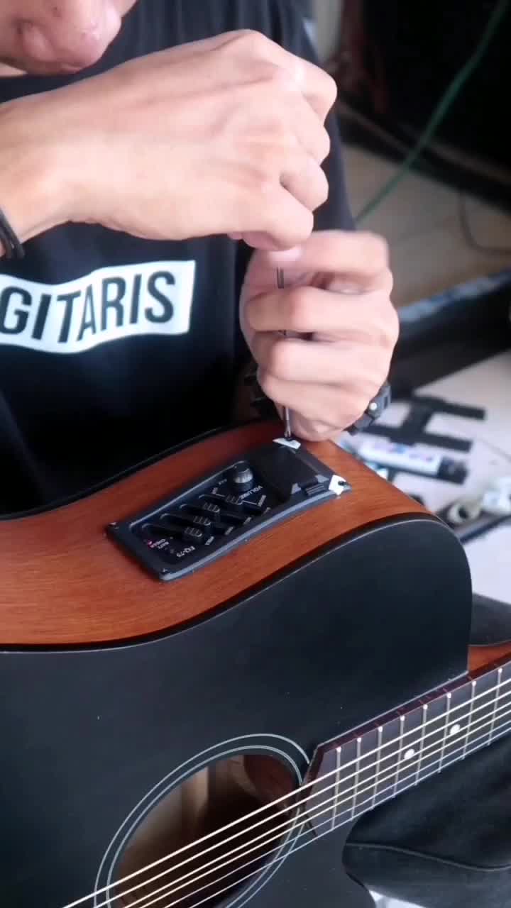 GITAR AKUSTIK ELEKTRIK MENWOOD JCS
