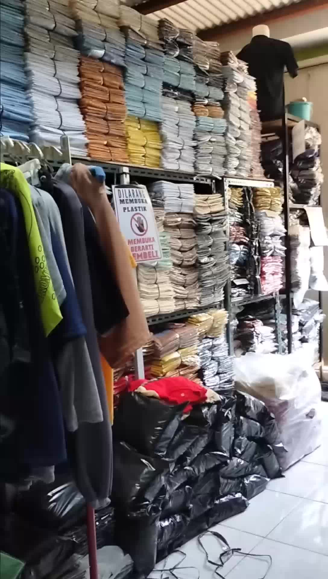 100 Ribu Dapat 8 Kaos Motif Distro Keren Kekinian Tidak Katun Baju Oblong Pria Wanita