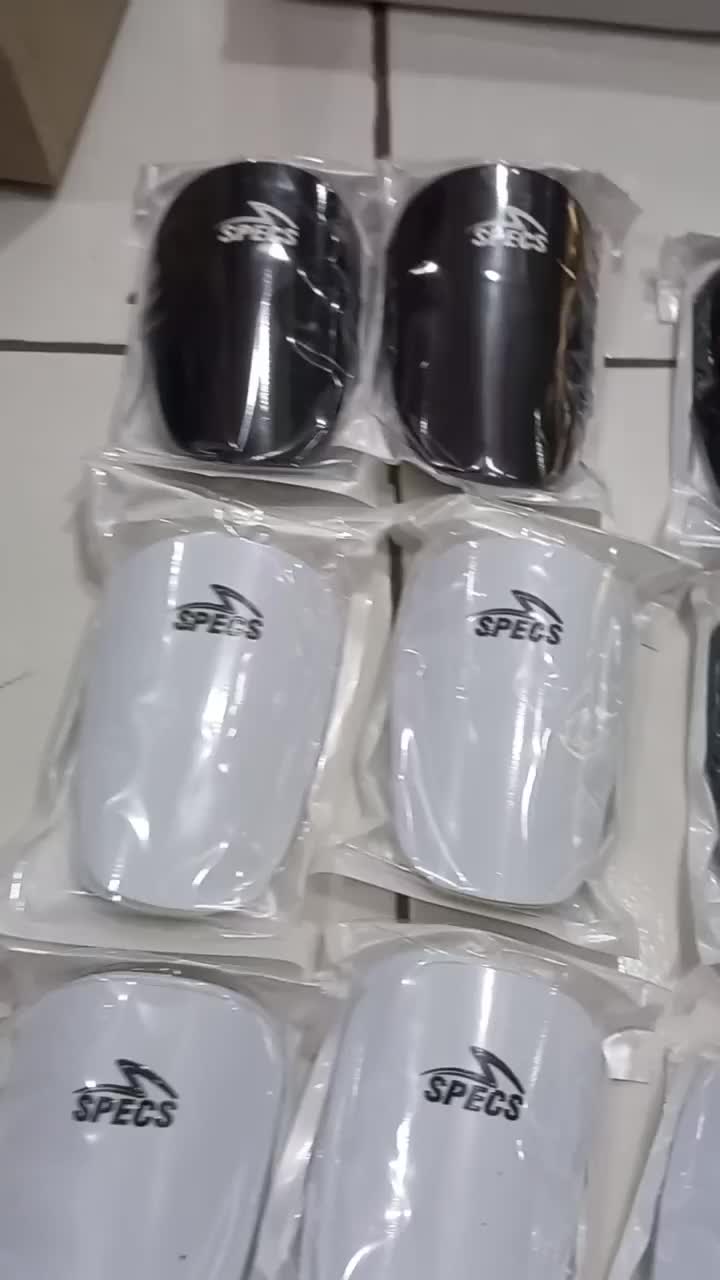 SPECS Deker Mini Sepak Bola & Futsal Pelindung Tulang Kering Kaki Outdoor Mikrofiber Nyaman Tahan Lama 1 Pcs Isi 2 Pcs
