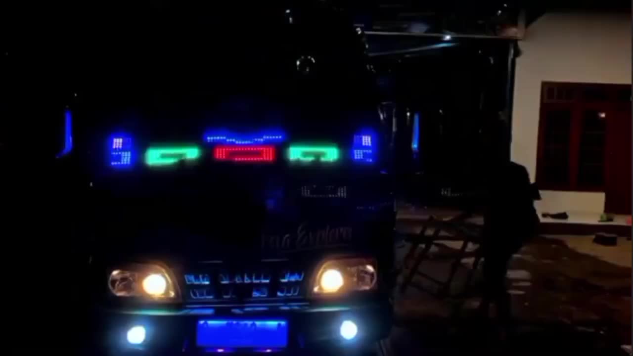 STROBO TEXT/ 5 BARIS/ ANIMASI SUPER MARIO BROSS  Car