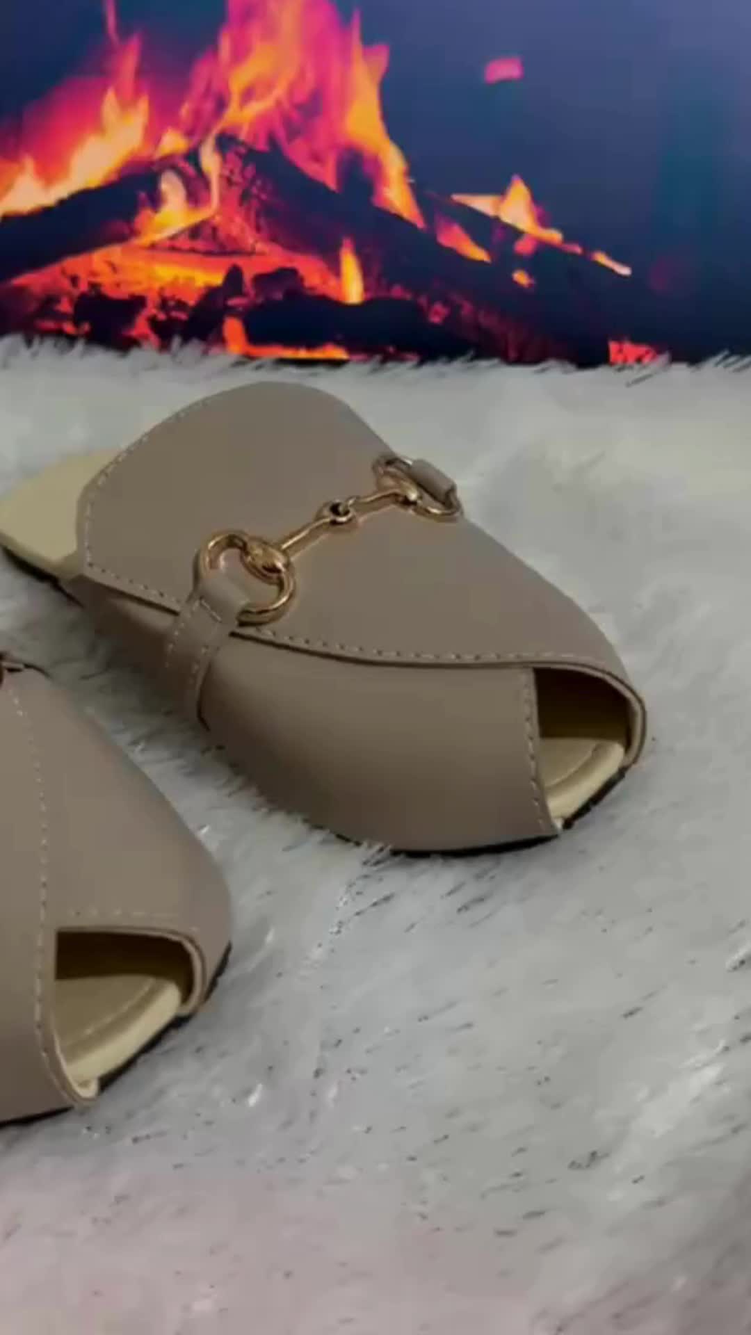 fashion sandal slop anak anak perempuan,sandal slop bolong,sandal anak usia 3 thn sampai 10 thn Cantik Motif Sepatu Synthetic White Kaki Kaki sepatu anak perempuan sepatu  pantofel sepatu  princess sepatu  princess