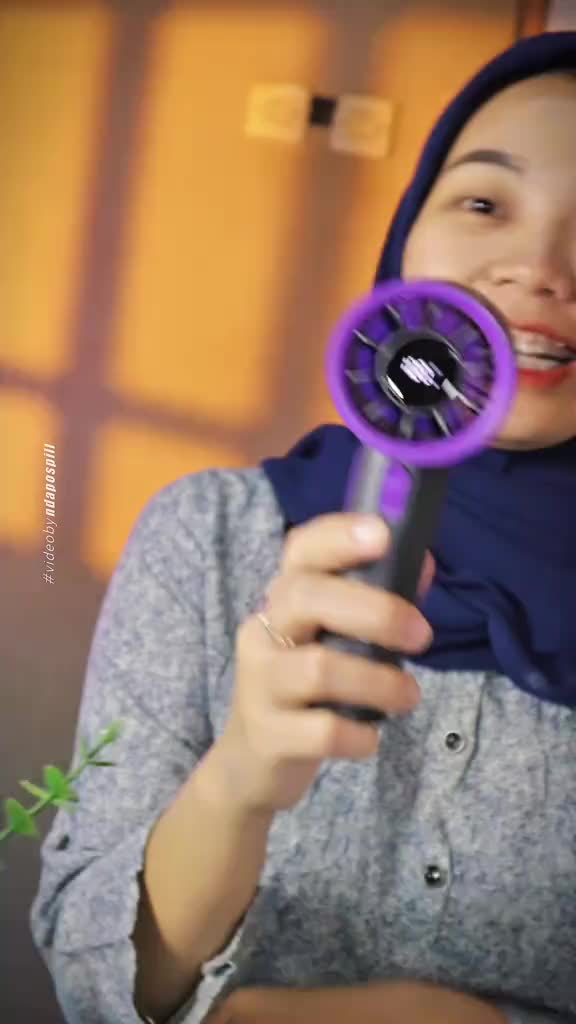 Dr.Spock Mini kipas Strong Wind 5 Level / 100 Gear Wind kipas angin Digital Display Adjustable Turbo kipas tangan untuk olahraga luar ruangan dan pendinginan cepat jet Led Ungu Portable fan
