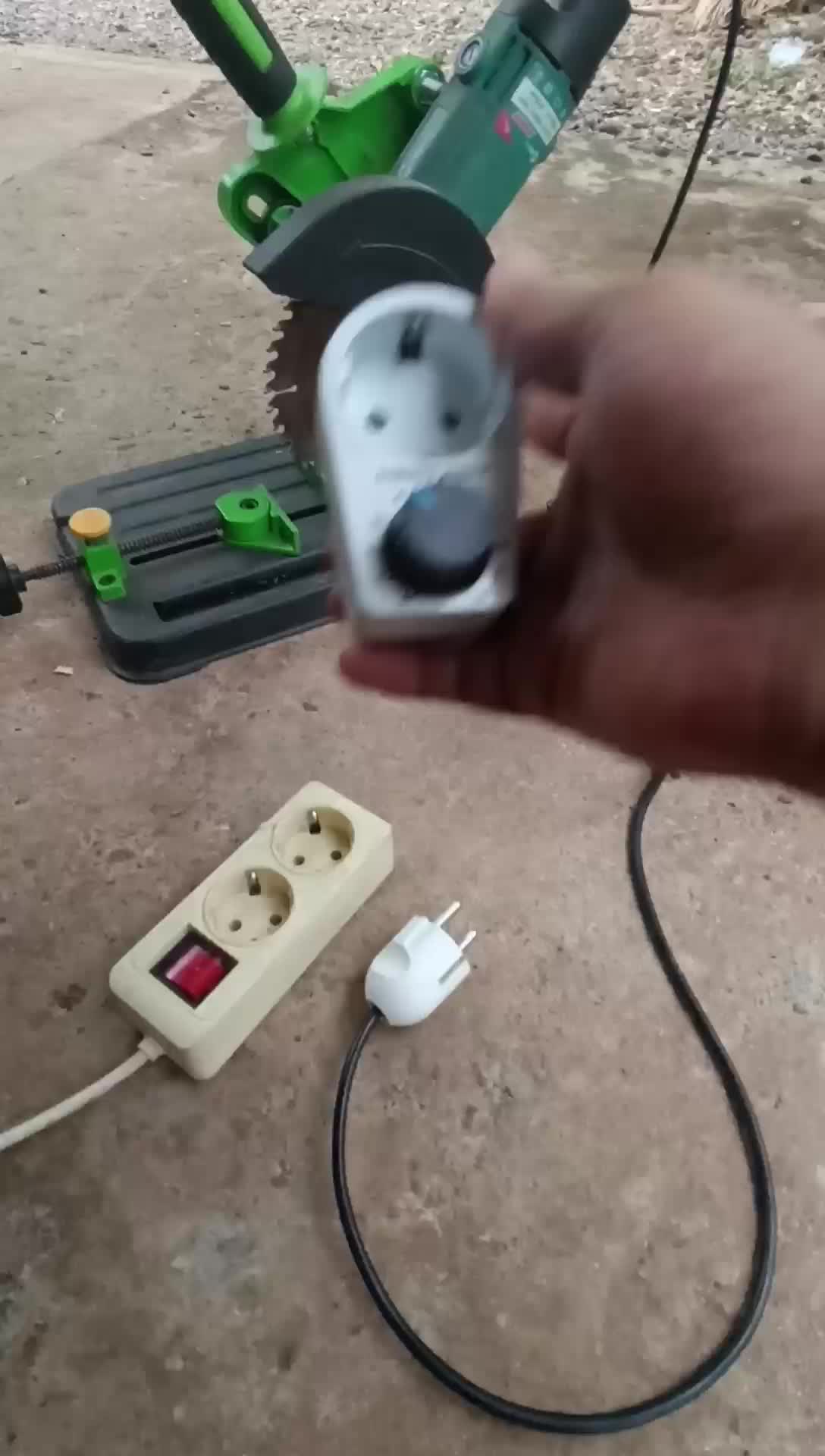 STK Dimmer 2000W Pengatur Kecepatan Gerinda Bor Kipas Angin